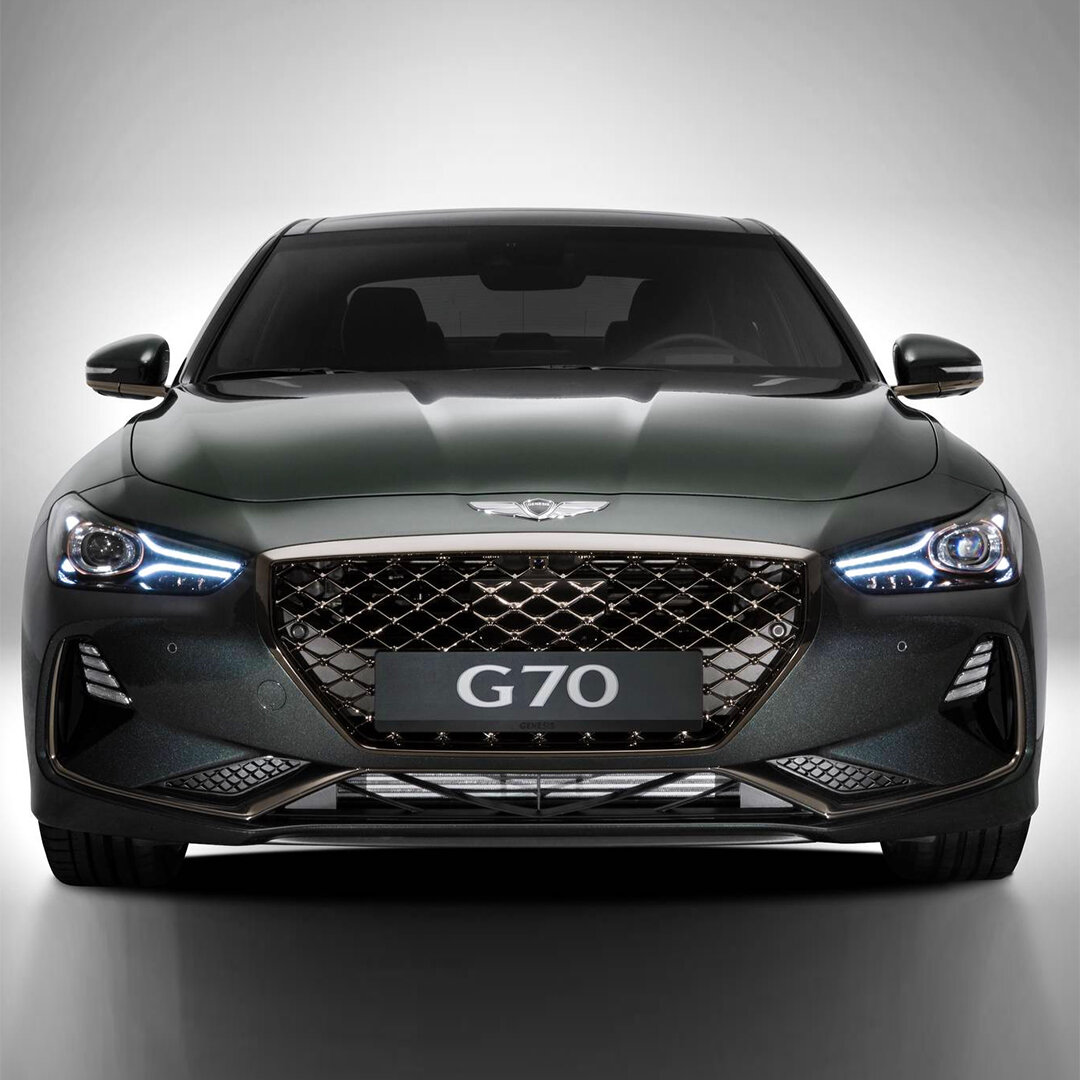                                                         Genesis G70 (вид спереди)