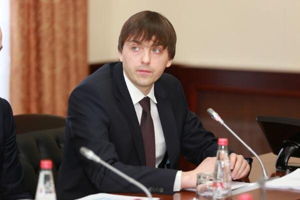 Источник: https://www.ks-yanao.ru/novosti/segodnya-zadayte-vopros-pro-ege-glave-rosobrnadzora-.html