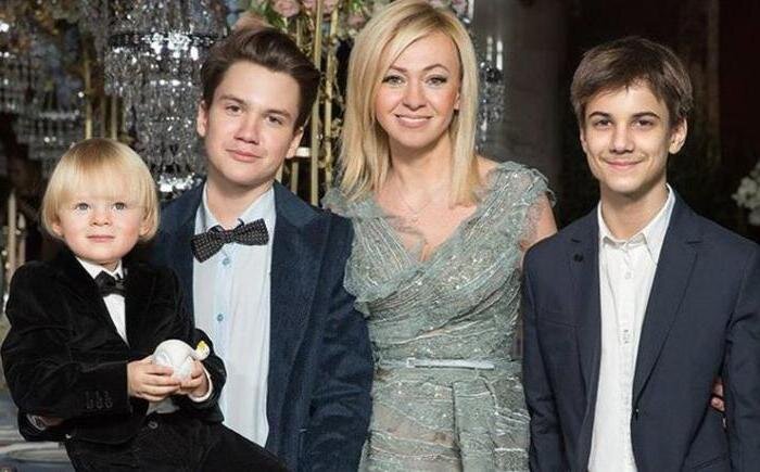 Сыновья Рудковской: Андрей, Николай и Александр.