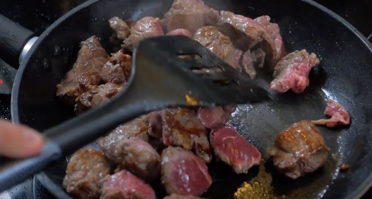 Почки свиные, тушенные с солеными огурцами: рецепт как готовить пошагово с фото — вторсырье-м.рф