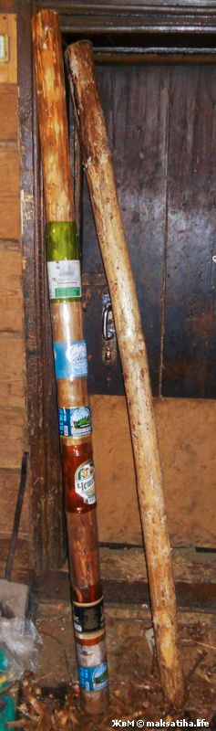 Защита столбиков от разрушения с использованием пластиковых контейнеров