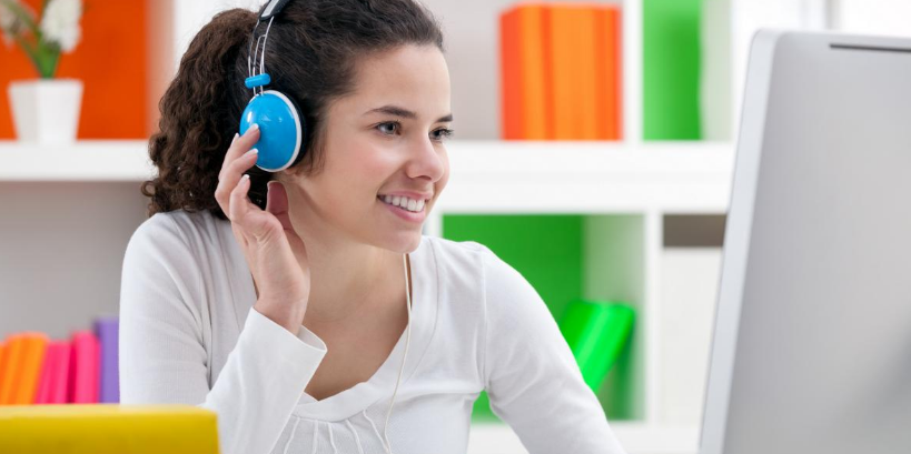 Возможность совершения видеозвонков - немаловажный фактор при выборе сайта для общения и знакомств с иностранцами на английском