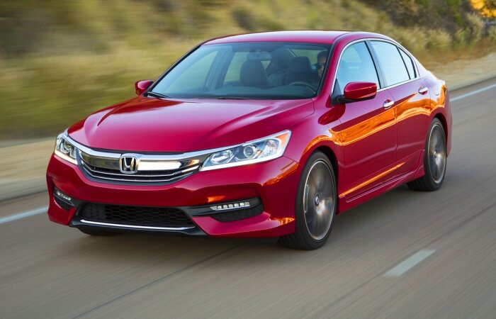  
Honda Accord – надежный японский автомобиль, который выпускается с 1976 года.
