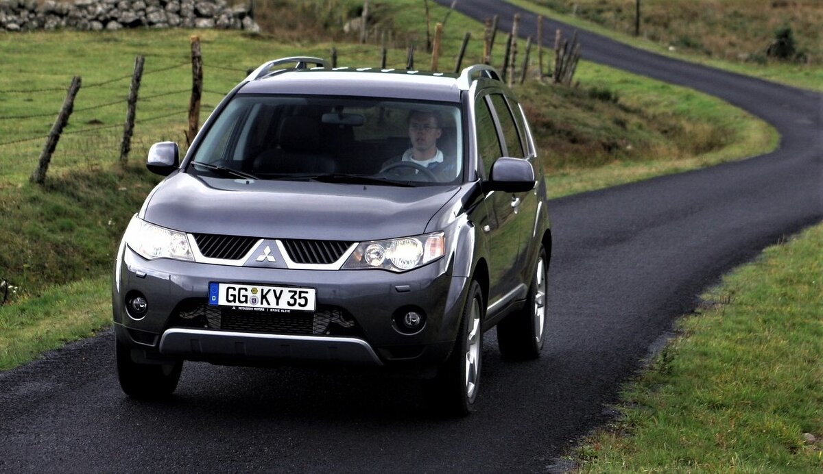 Mitsubishi Outlander II