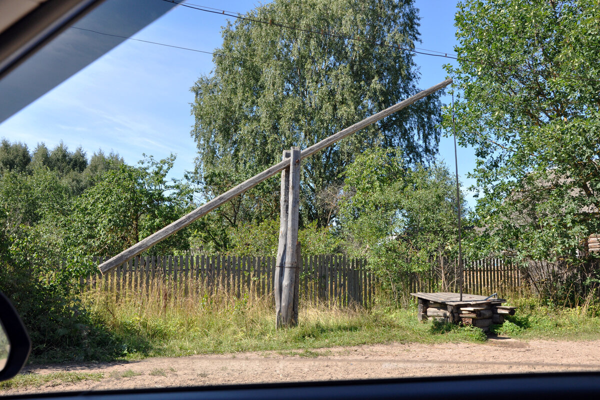 Журавль в колодце фото