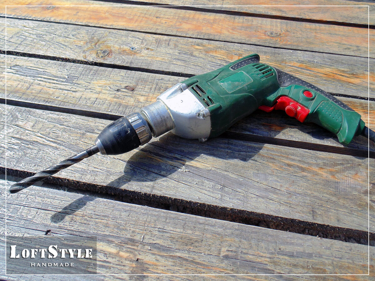 дрель. отличие дрели от шуруповерта. дрель и шуруповерт отличия. бош дрель шуруповерт зеленая. шуруповёрт и дрель разница.