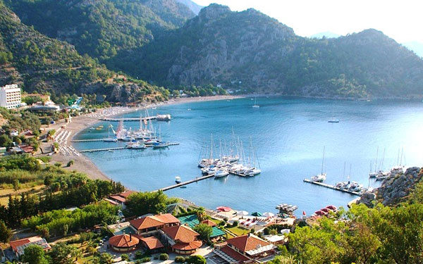      Турция-это не только солнечные пляжи, хороший сервис с демократичными ценами, доступный комфорт и пресловутое «все включено», но и богатейшая культура, многовековая история с уникальными...