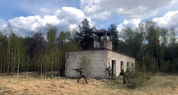 Лазертаг в России: репортаж с крупнейшей в мире битвы в смоленских лесах