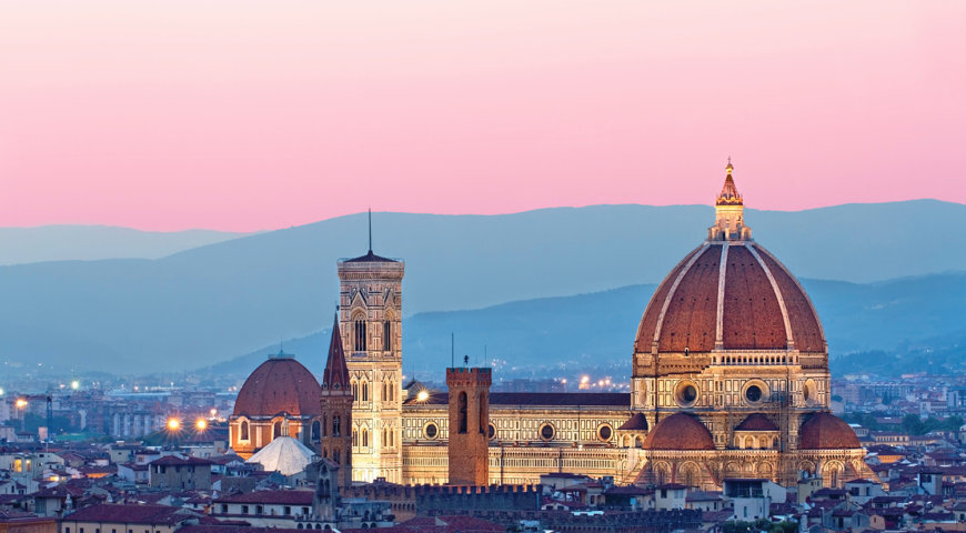  По яркости городов с Италией не сравнится ни одна страна мира. Каждый - особенный, не похожий на другие. Но даже при этом Флоренция выделяется своей абсолютной уникальностью.