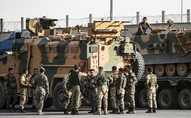 Не совсем соответствует 
 
Эдуард Лимонов о военной операции Эрдогана в Сирии и ее последствиях для России 