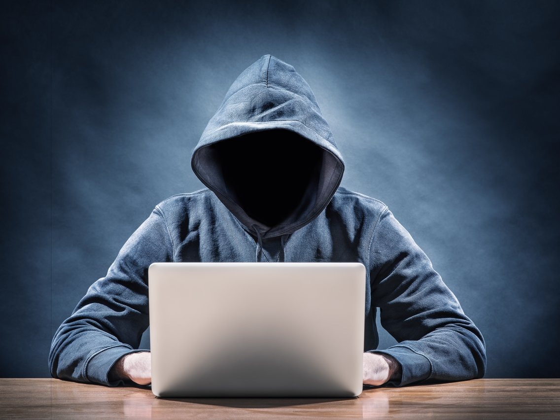 "Необязательно искать информацию именно в худи"