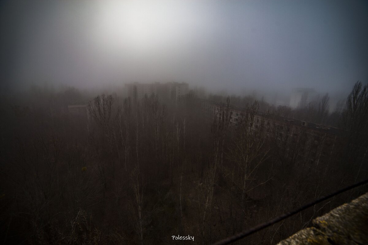 Засняли мистический туман в городе-призраке Припять. Январь этого года в Чернобыльской зоне. Фото