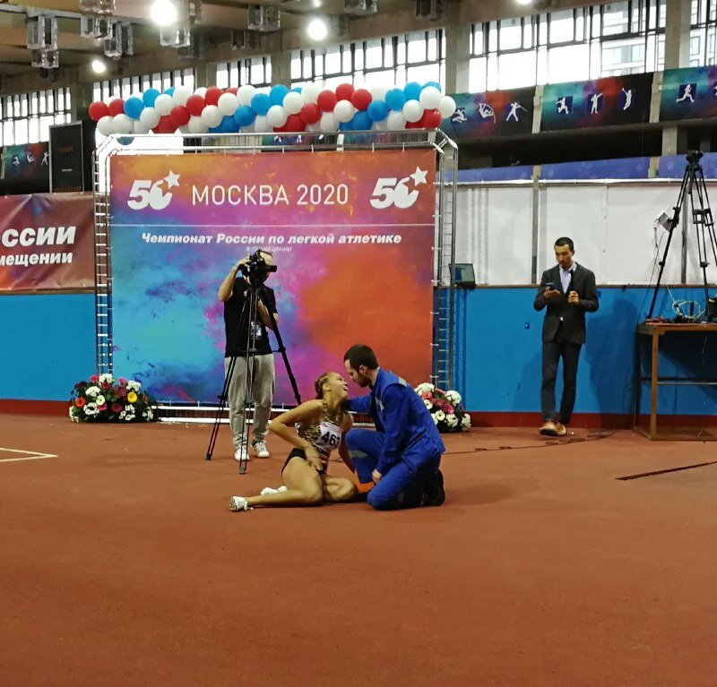 Дженнифер и её боль / Фото: телеграм-канал @fyiwdwytm