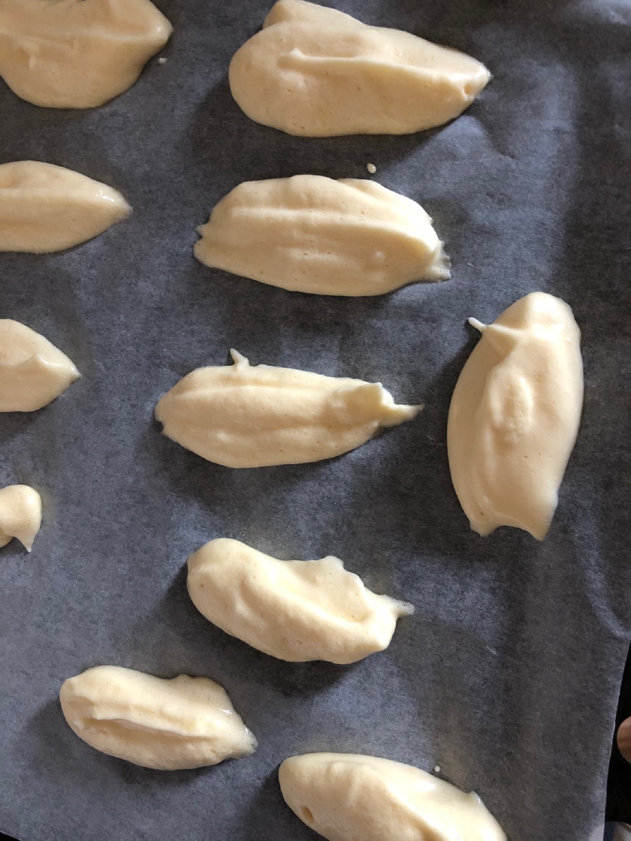 Выкладываем ложкой печенье