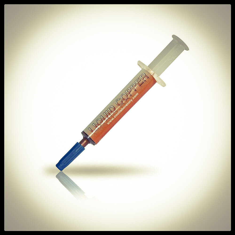 Типичный шприц с не типичной субстанцией!