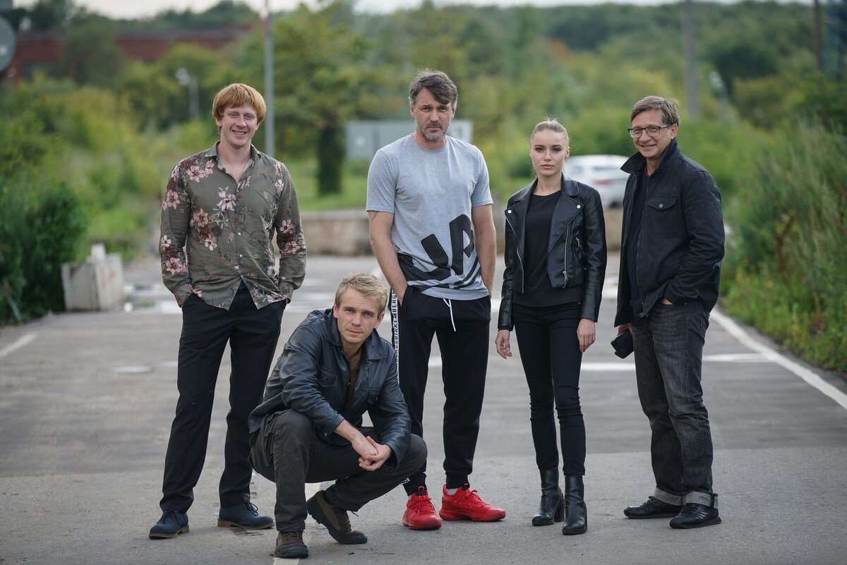 Слева направо: Сергей Соцердотский, Илья Малаков, Павел Трубинер, Арина Постникова, Владимир Виноградов