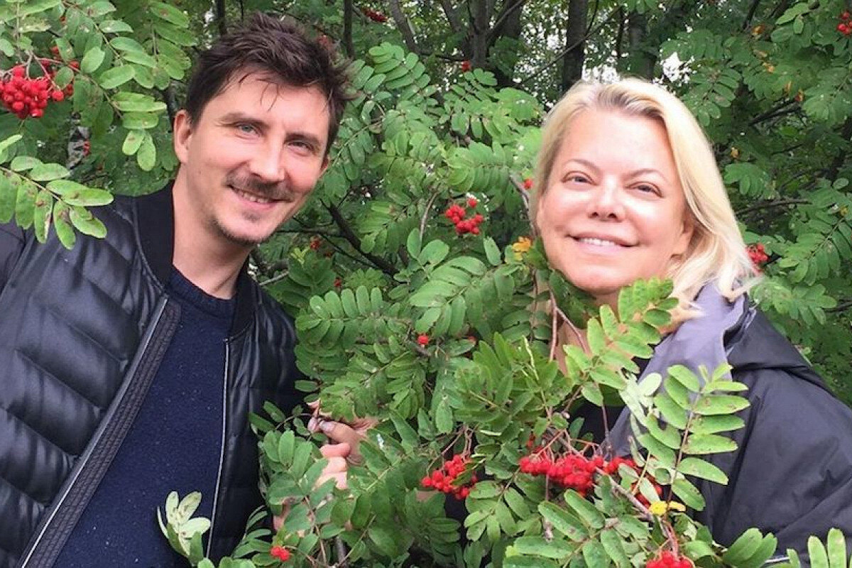 В каких фильмах снималась поплавская. Евгений яковлев радиоведущий. Яна поплавская красная шапочка. Поплавская, яна евгеньевна. Яна поплавская фото.