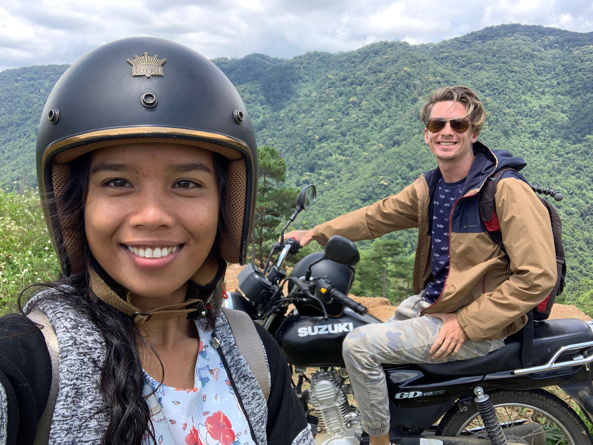 Путешественник почему е. Люди в путешествии. Путешественник почему е. Турист на фоне гор. Туризм и путешествия.