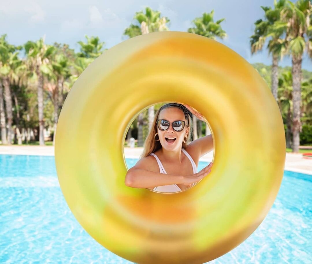 Отправляясь навстречу солнцу и морю, не забудьте взять хорошее настроение!