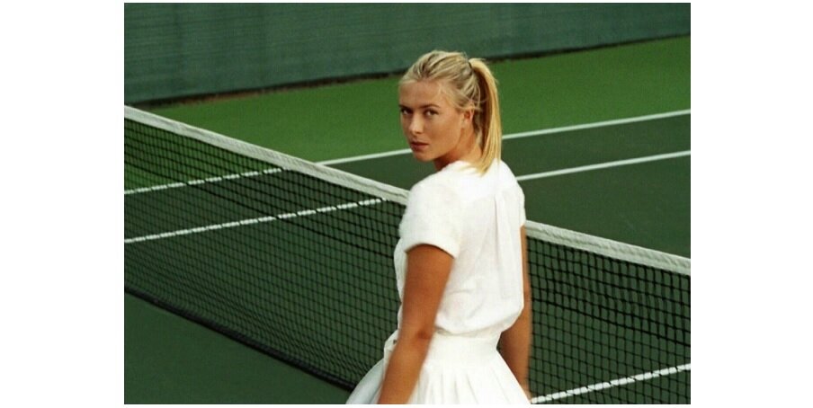 Мари́я Ю́рьевна Шара́пова — российская теннисистка, экс-первая ракетка мира, победительница пяти турниров Большого шлема в одиночном разряде в 2004—2014 годах, одна из десяти женщин в истории, кто обладает так называемым «карьерным шлемом». Источник: Википедия.