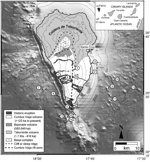 Строение острова Ла-Пальма. Штриховкой обозначены: белый ― вулканическая структура Кумбре-Вьеха (возраст около 125 тысяч лет); темно-серый ― отложения, оставленные историческими извержениями; серый ― отложения вулкана Бехенадо (возраст 580–549 тысяч лет); светло-серый ― отложения вулкана Табуриенте (1,7–0,4 миллиона лет). Крестиками заштрихованы породы базального комплекса. Жирным пунктиром обозначена линия разлома Кумбре-Вьеха. Пронумерованные точки ― места отбора проб для исследования геологического строения Кумбре-Вьехи / Andreas Klügel et al. / Earth and Planetary Science Letters, 2005
