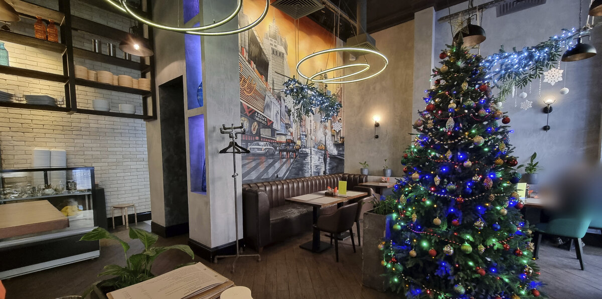 "City", интерьер