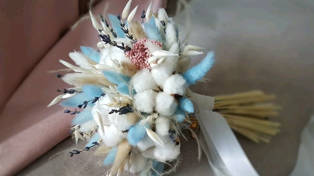 Букет с Ларгусом и хлопком