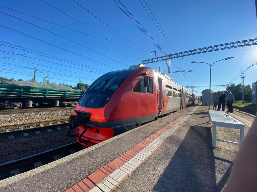 На остановке в Каменногорске