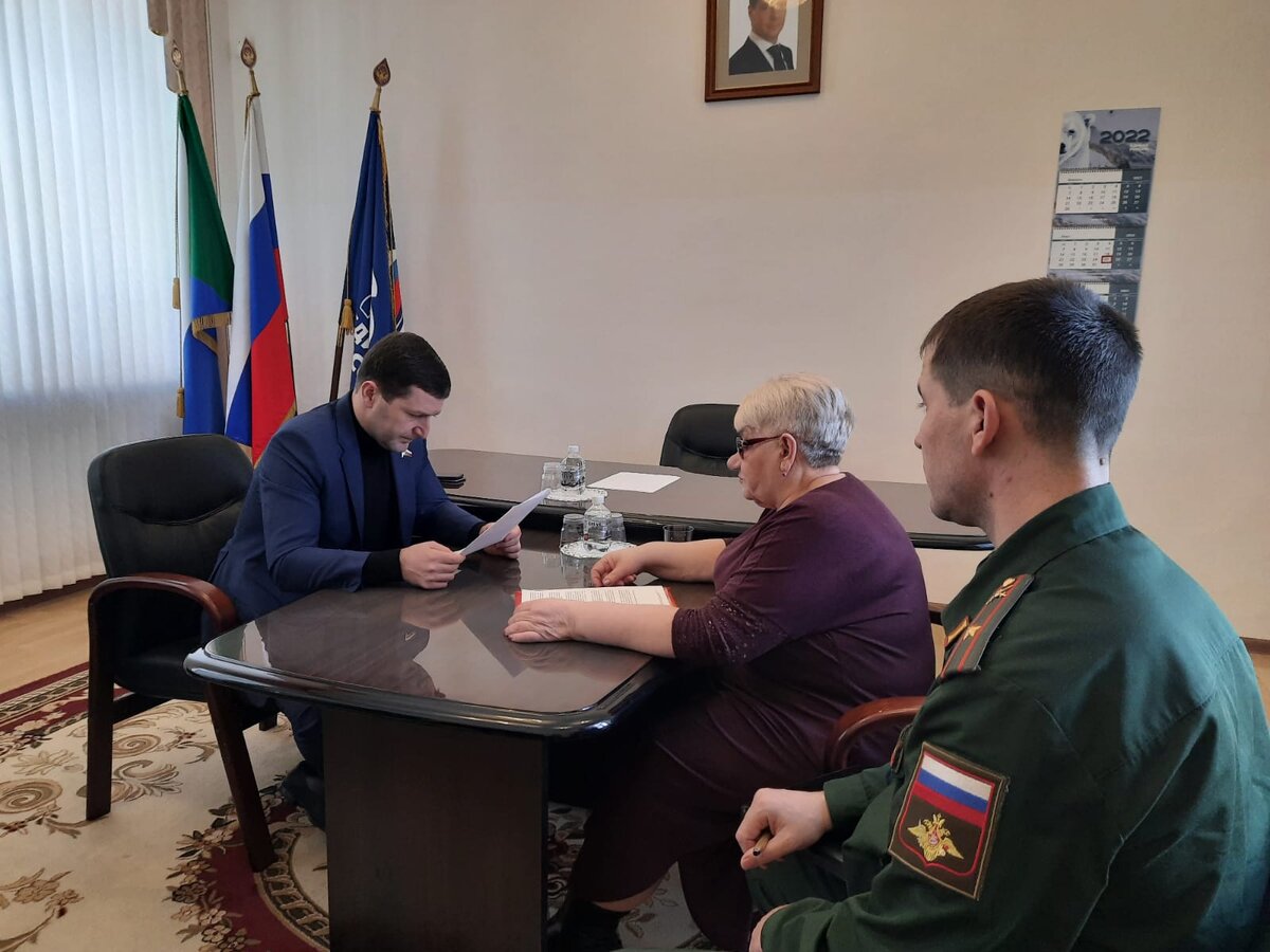 На личном приеме Депутата Государственной Думы Федерального Собрания Российской Федерации - Гладких Бориса Михайловича. По обращениям военнослужащих и членов их семей. 