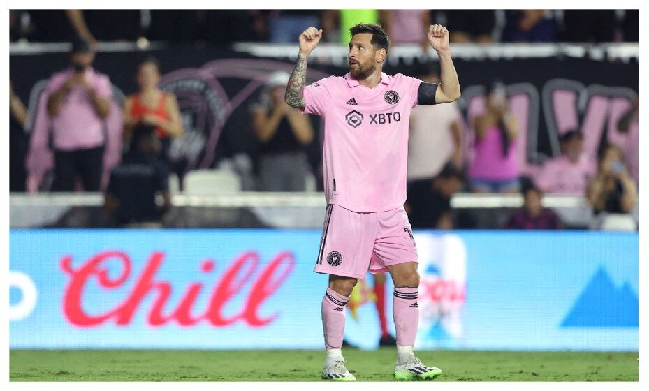    Лионель Месси снова стал лучшим во всем. Фото: Reuters