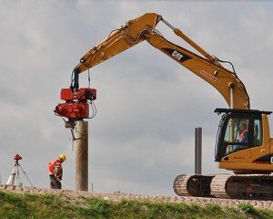  Выполнение свайных работ на строительной площадке при помощи копровых установок