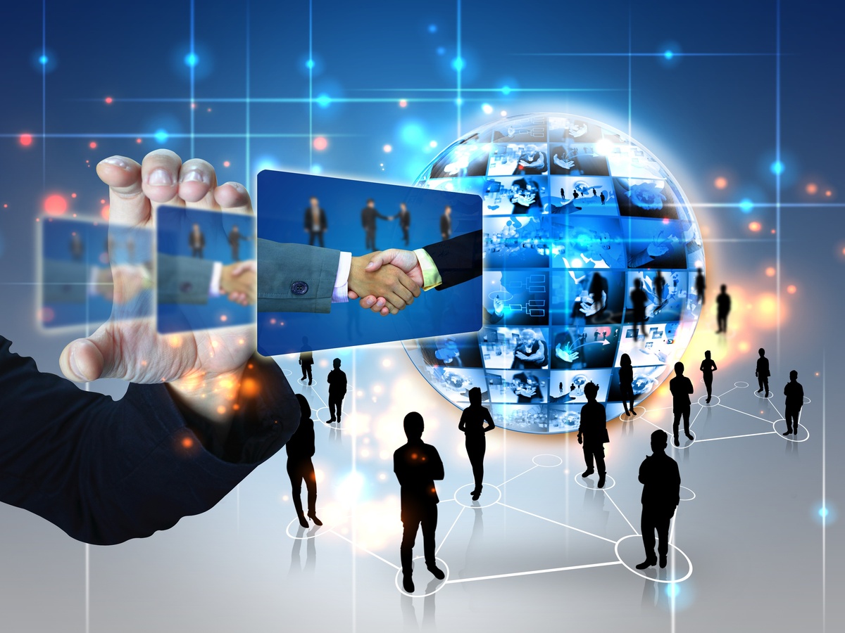 1. Вам надо сделать звонок, который боитесь сделать. 2. Вам надо вставать раньше, чем хотите.
3. Вам надо отдавать больше, чем получаете взамен.
4. Вам надо заботиться о других больше, чем они заботятся о вас.
5. Вам надо бороться, даже когда истекаете кровью и усыпаны ранами.
6. Вам надо рисковать, когда кажется, что лучше поостеречься.
7. Вам надо возглавлять, когда за вами еще никто не следует.
8. Вам надо вкладываться в себя, даже если никто другой этого не делает.
9. Вам надо выглядеть глупцом, когда ищите ответы на свои вопросы.
10. Вам надо оттачивать детали, когда проще отмахнуться от них.
11. Вам надо добиваться результата, когда есть возможность найти отговорки.
12. Вам надо находить собственные объяснения, даже когда соглашаетесь с доводами других.
13. Вам надо допускать ошибки и выглядеть по-идиотски.
14. Вам надо пробовать, ошибаться и пробовать снова.
15. Вам надо бежать быстрее, даже если дышать уже сложно.
16. Вам надо быть добрым даже к тому, кто был жесток относительно к вам.
17. Вам надо укладываться в сроки, которые кажутся безрассудными, и добиваться результатов, которых никто ранее не добивался.
18. Вам надо нести ответственность за свои действия, даже когда дела идут плохо.
19. Вам надо продолжать двигаться в выбранном направлении, не обращая внимания на преграды впереди.