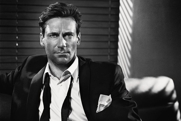 Картинка для привлечения внимания - Дон Дрейпер в боевом опьянении (герой, имеющий опыт пьяных ДТП)