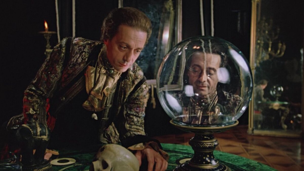 Граф Калиостро. Кадр из фильма «Формула любви» (1984). Киностудия «Мосфильм». Режиссер: Марк Захаров. Автор сценария: Григорий Горин. В роли Калиостро: Нодар Мгалоблишвили.