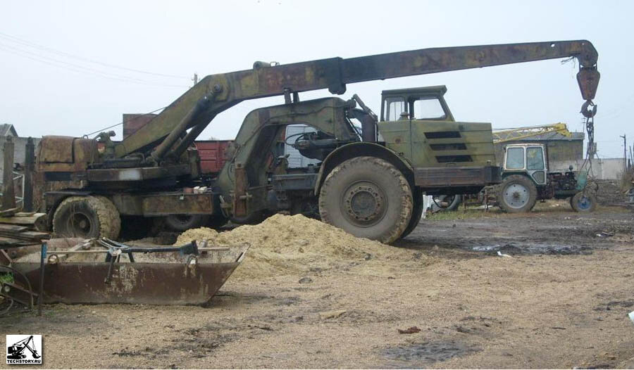 Кран 8Т26 с тягачом МоАЗ-546П