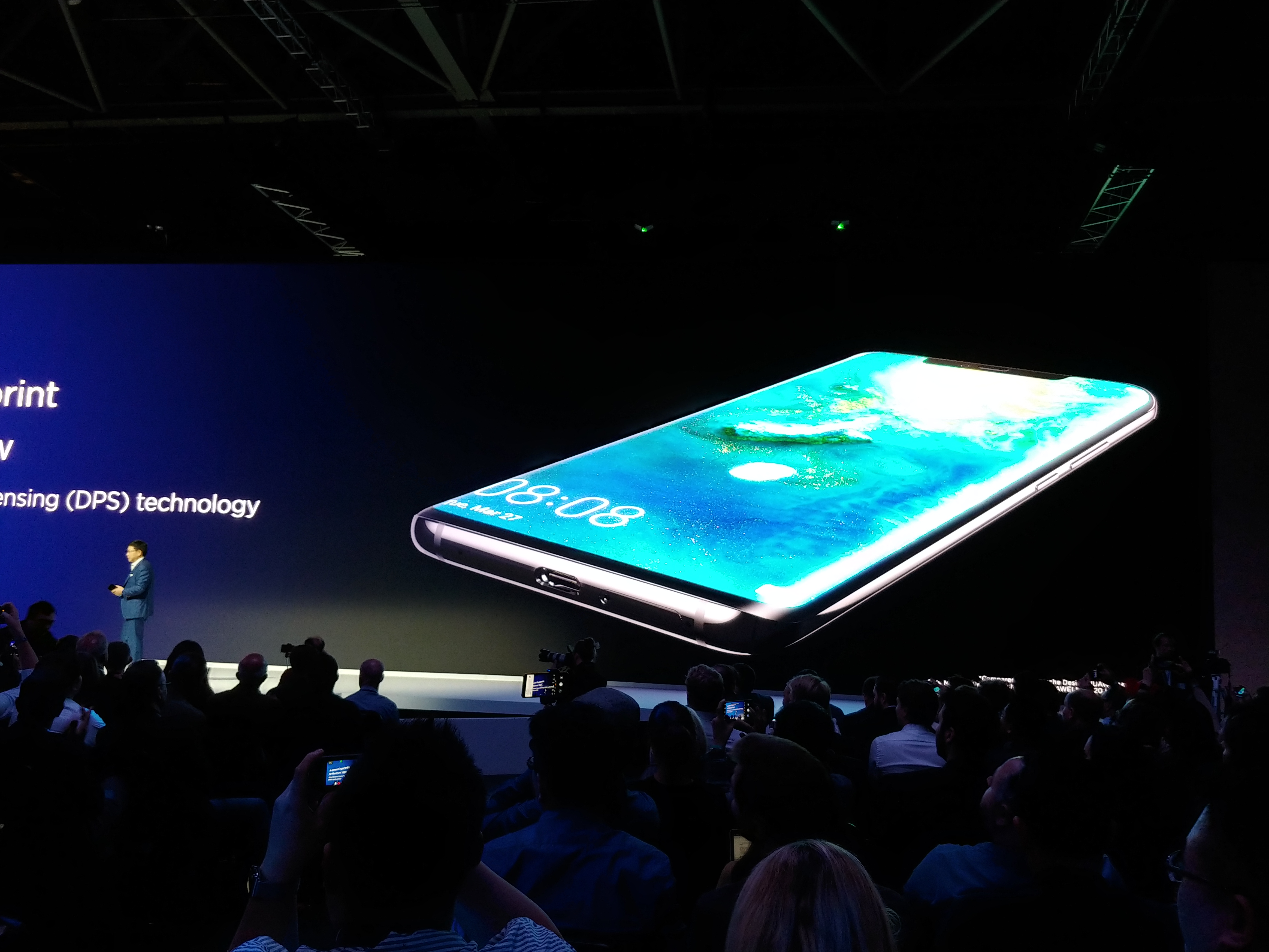 Как в Лондоне показывали новые Huawei Mate 20. Двухчасовая презентация за 25 минут