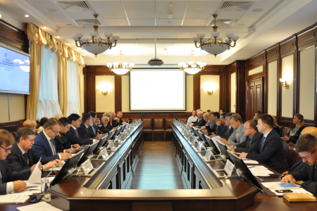 На фото: заседание Общественного совета Росстандарта, членом которого является Президент НСОПБ Сергей Серёгин