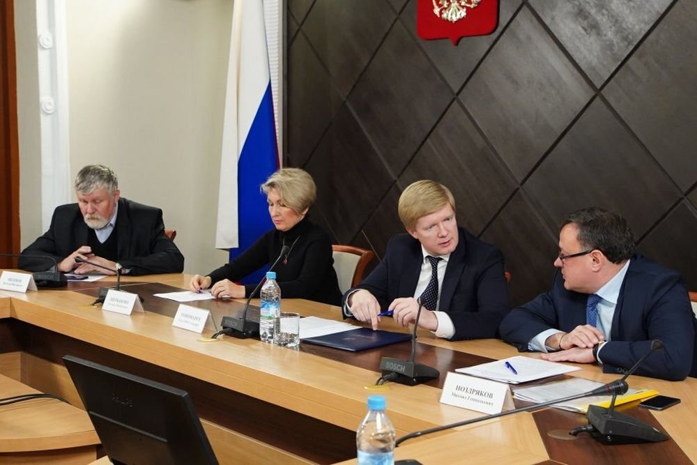 Заседание согласительной комиссии по бюджету 2019-2022. Фото: sevastopol.gov.ru