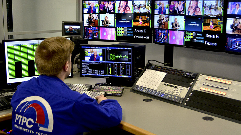 Контроль качества входящих сигналов, полученных от вещателей, и качества сигналов на выходе из ЦФМ.  Фото: РТРС