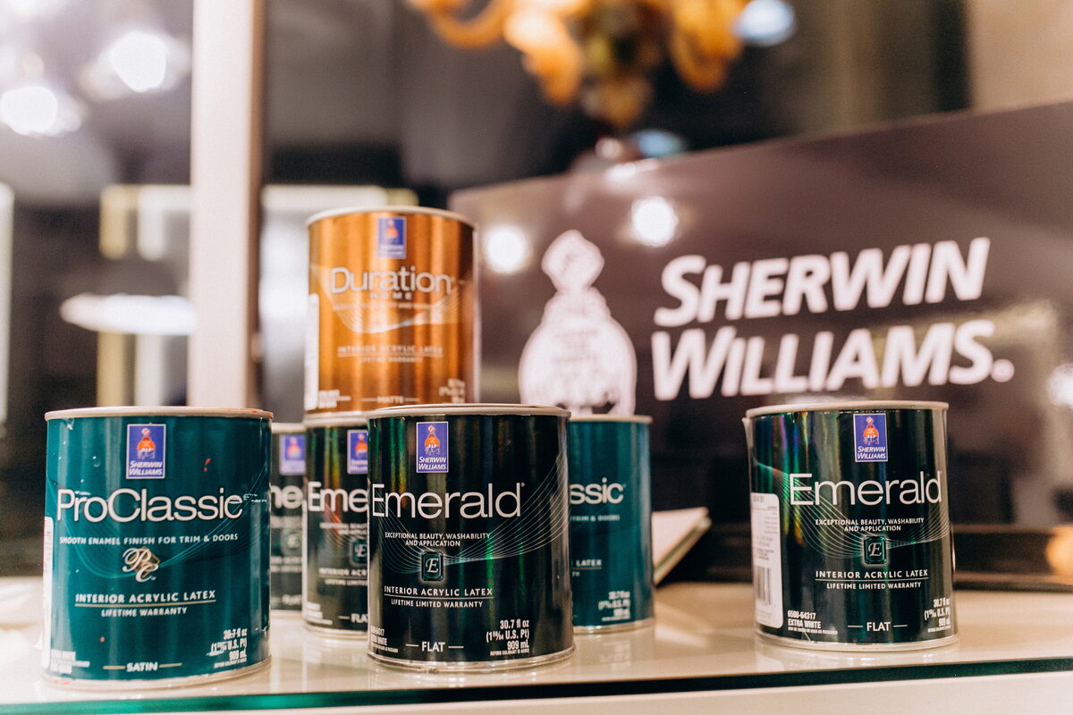 Краски, эмали Sherwin-Williams в салоне "Буржуа" в Чебоксарах.
