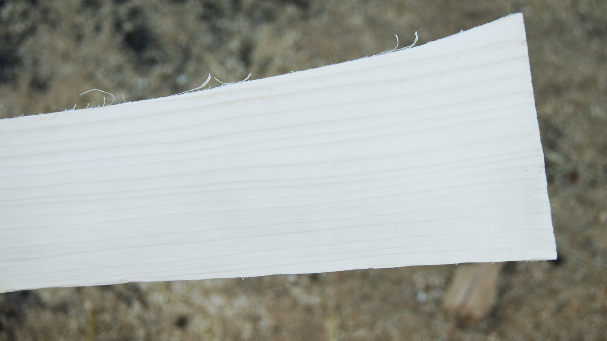 кусок сосновой доски