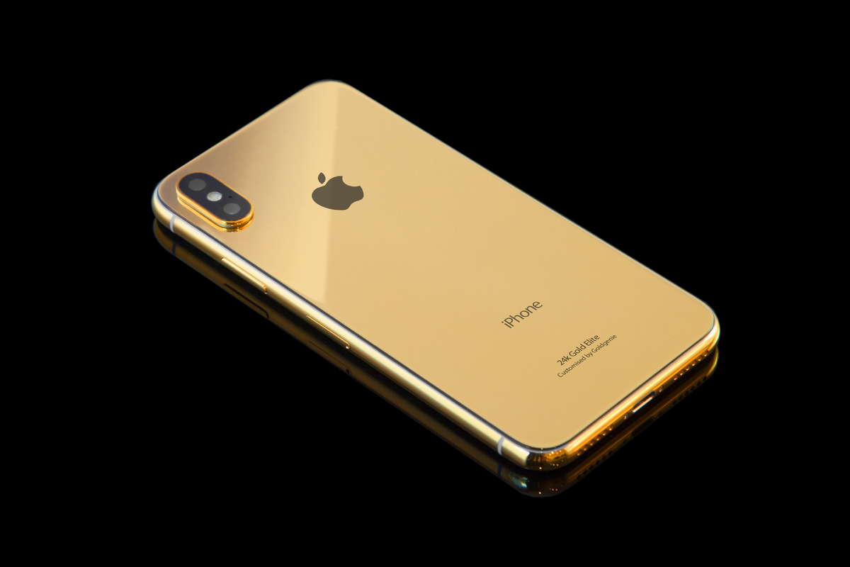 Телефон золотом. Айфон 10 золотой. Iphone x 10 золотой. Iphone XS Gold. Айфон 10s золотой.