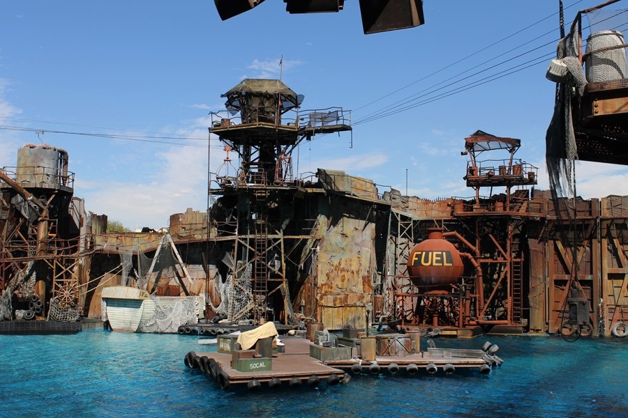 Фильм "Водный мир".