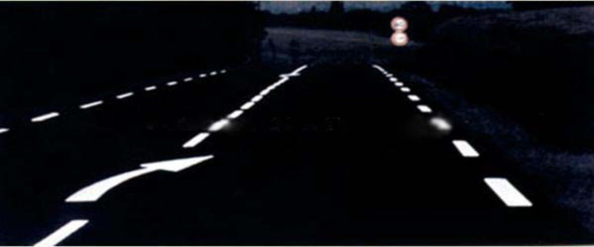 Светоотражающая краска для разметки дорог