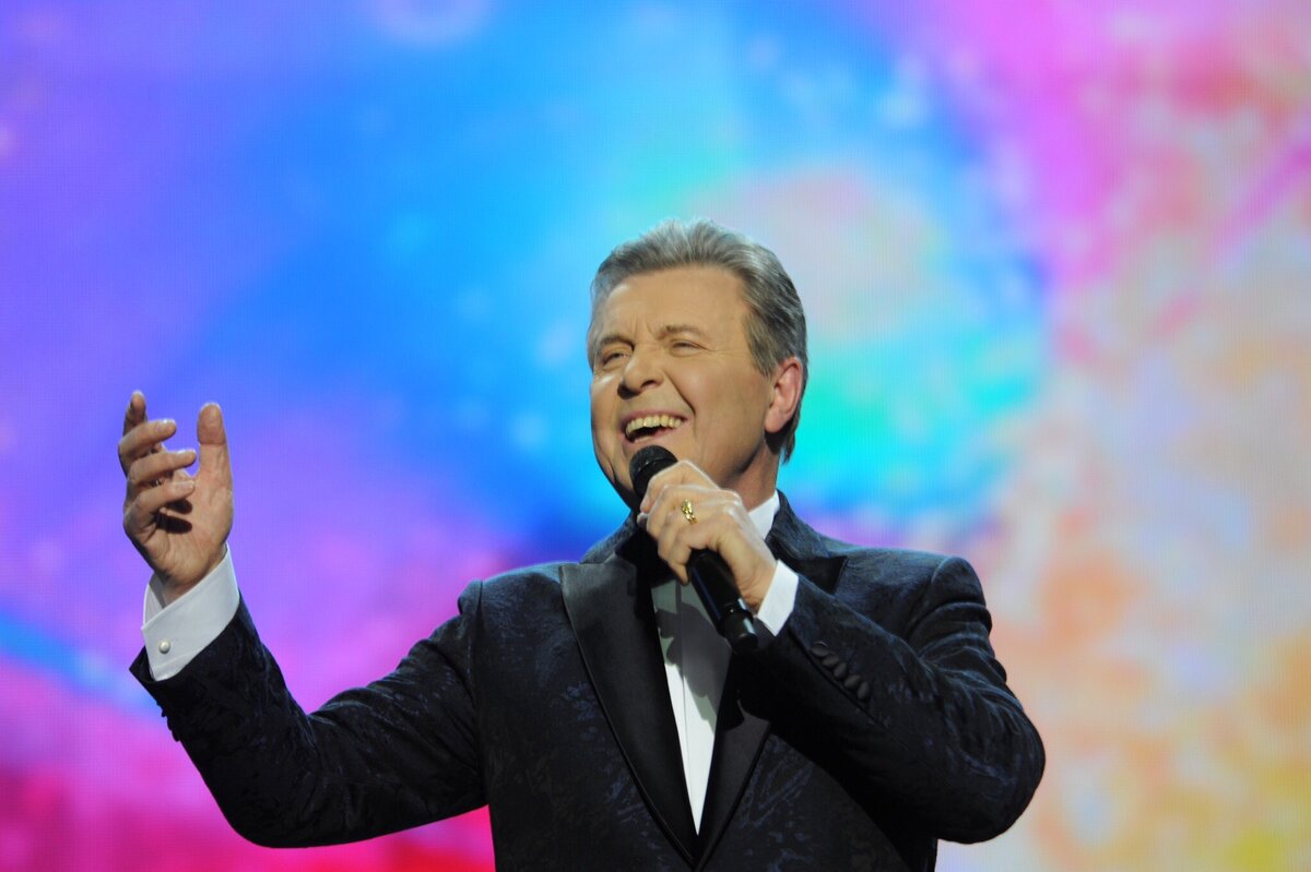 Лев Лещенко