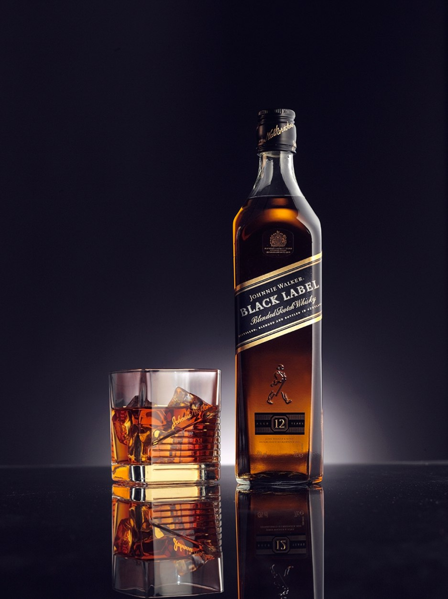 Джонни Уокер Блэк лейбл. Виски Johnnie Walker Black. Виски Джони Волкер блек лейбл. Виски Джонни Уокер Black Label.