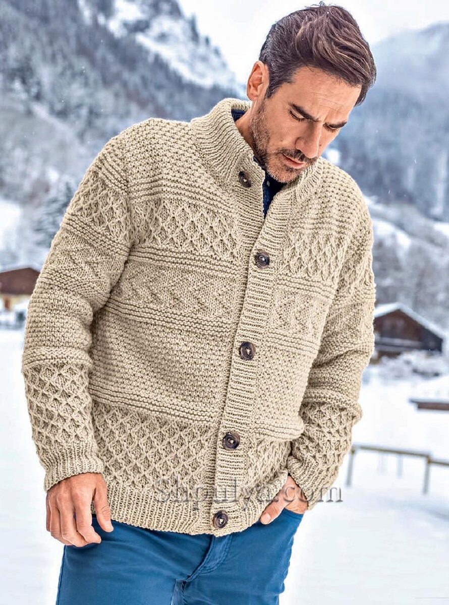 Мужской жакет с воротником-стойкой и узорами с косами и ромбами