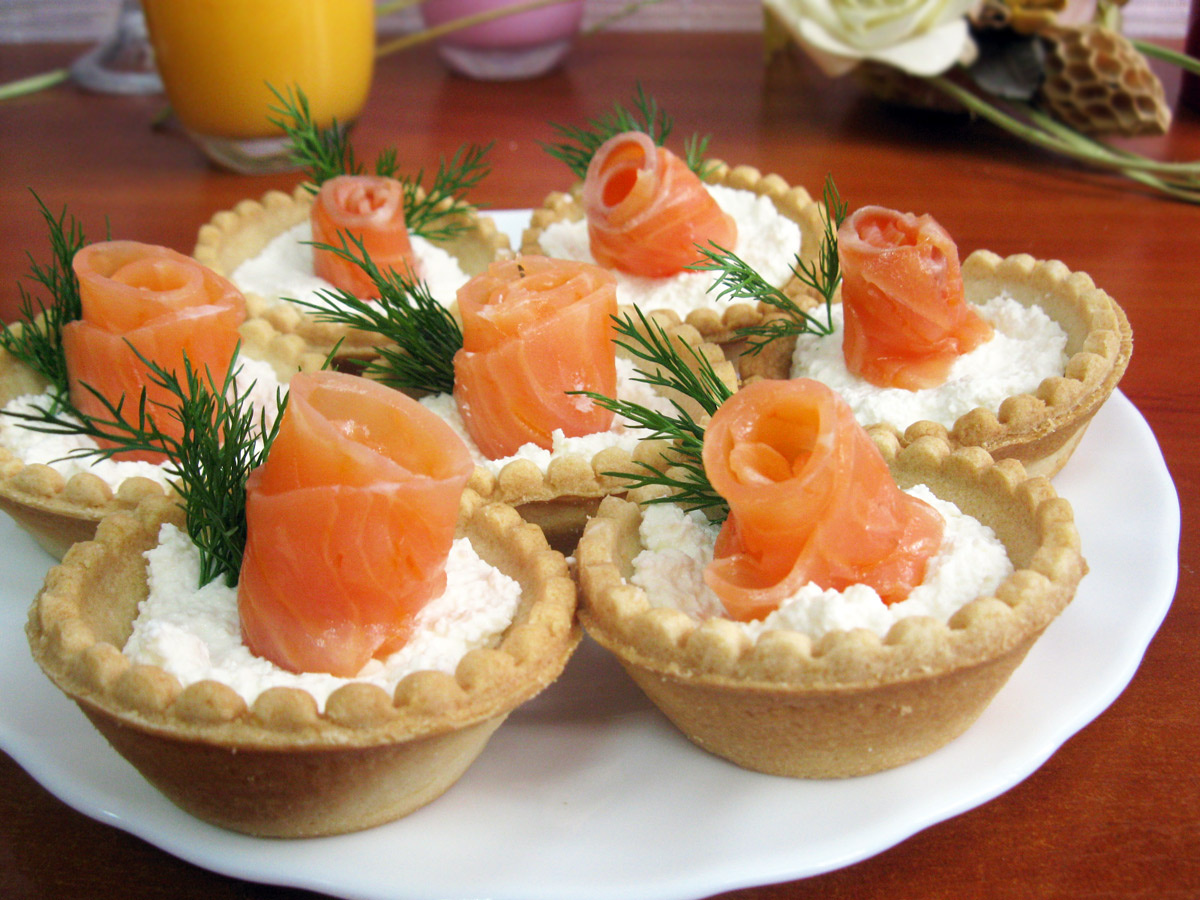 Сырок плавленный, укропчик, рыбка, - ничего особенного