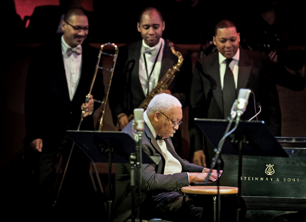 Трое из пяти Марсалисов-музыкантов: Делфийо, Брэнфорд, Уинтон и отец-пианист Эллис (2011). Фото © Chad Batka / The New York Times