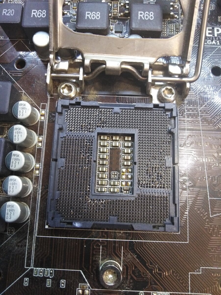 Фотография взята с сайта: https://pikabu.ru/story/proter_soket_tryapochkoy_6443423